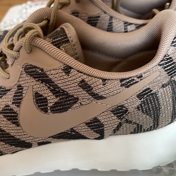 Nike Roshe One jacquard, light brown black - Picture 9 of 10
